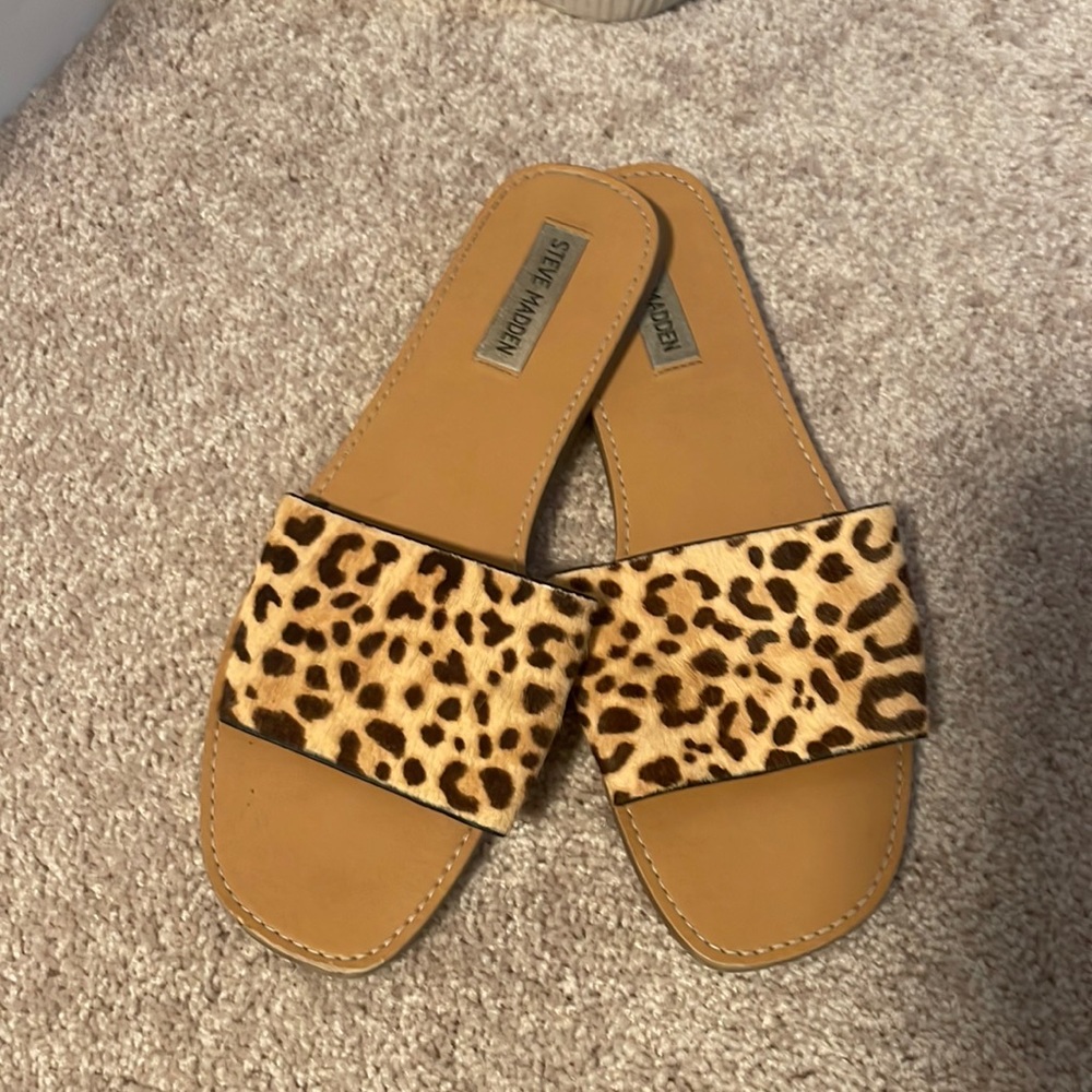 Size 9 Steve Madden cheetah leopard sandals